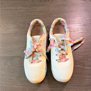 Skechers Kids' Cream Sneakers with Multicolor Accents